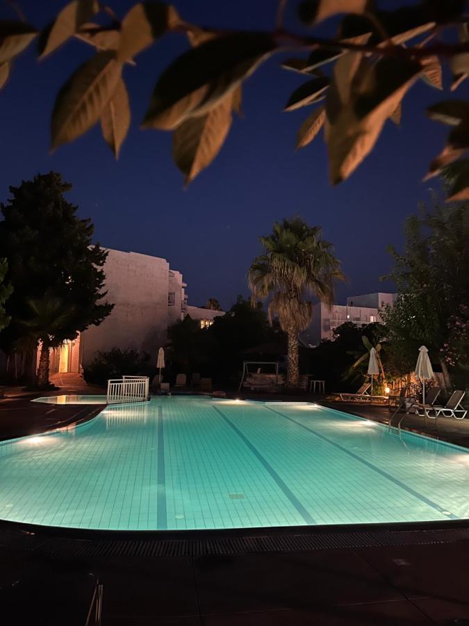 Theodorou Beach Hotel Apartments Psalidi  Exterior photo