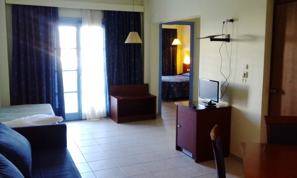 Theodorou Beach Hotel Apartments Psalidi  Exterior photo
